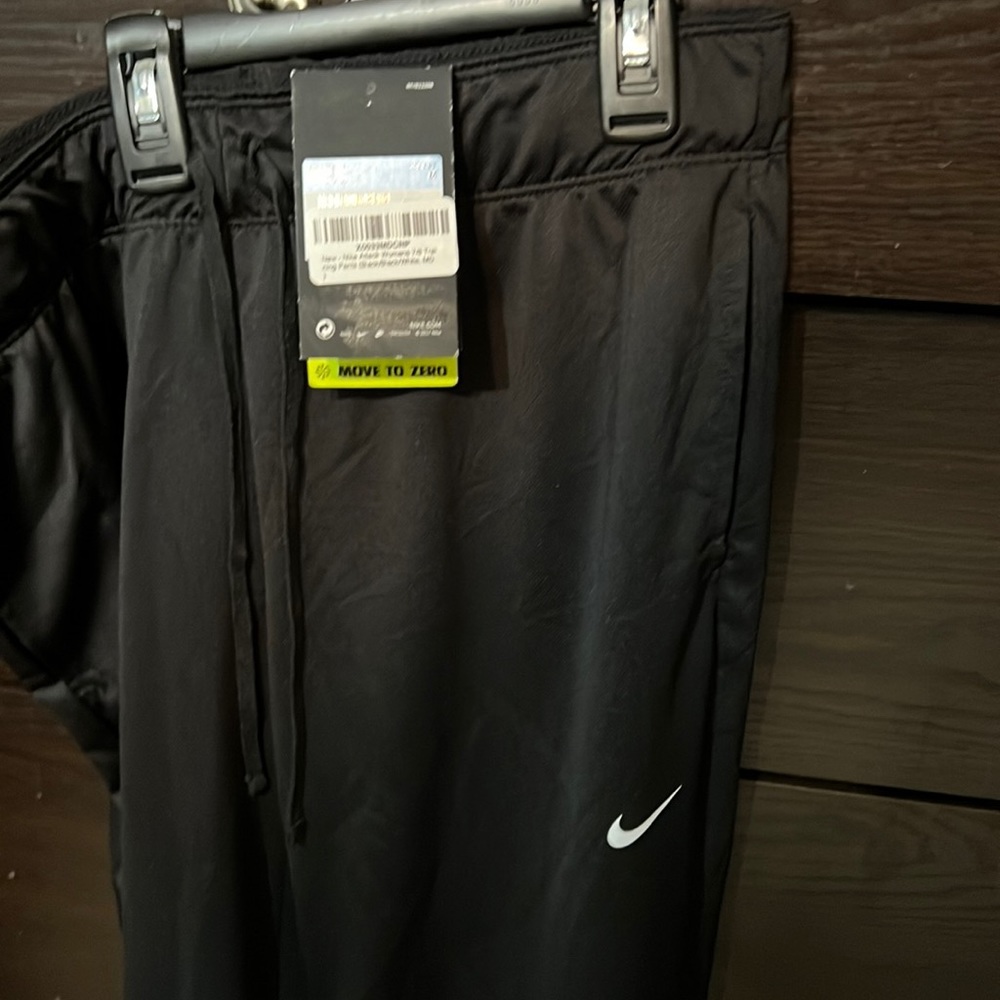 Nike Women’s Medium Dri-Fit Black Pant